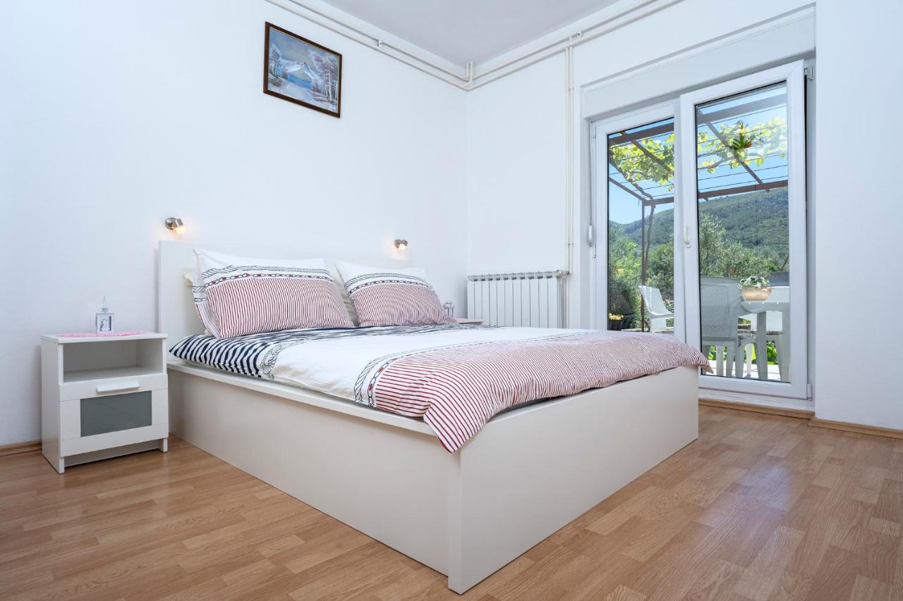 Apartments Draganic Jelsa  Kültér fotó