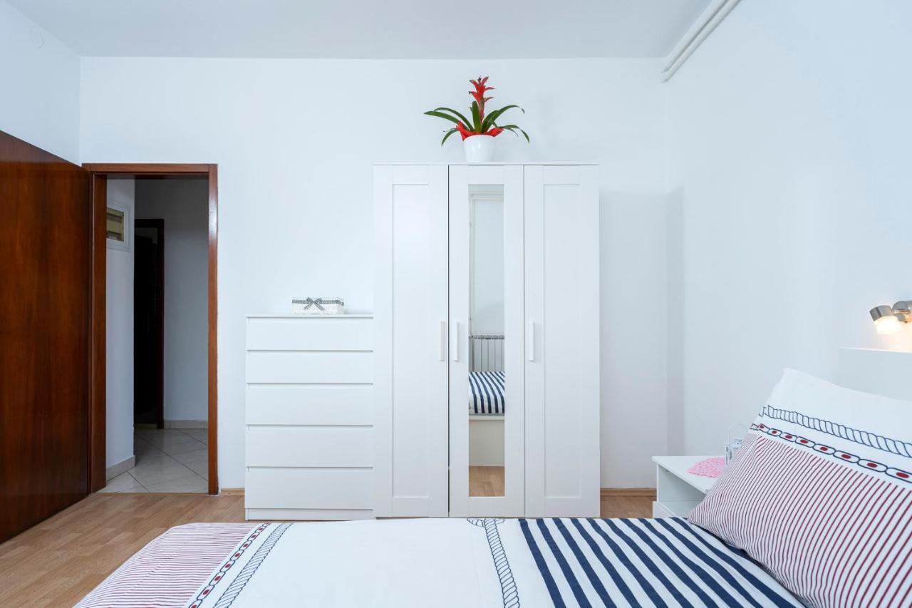 Apartments Draganic Jelsa  Kültér fotó