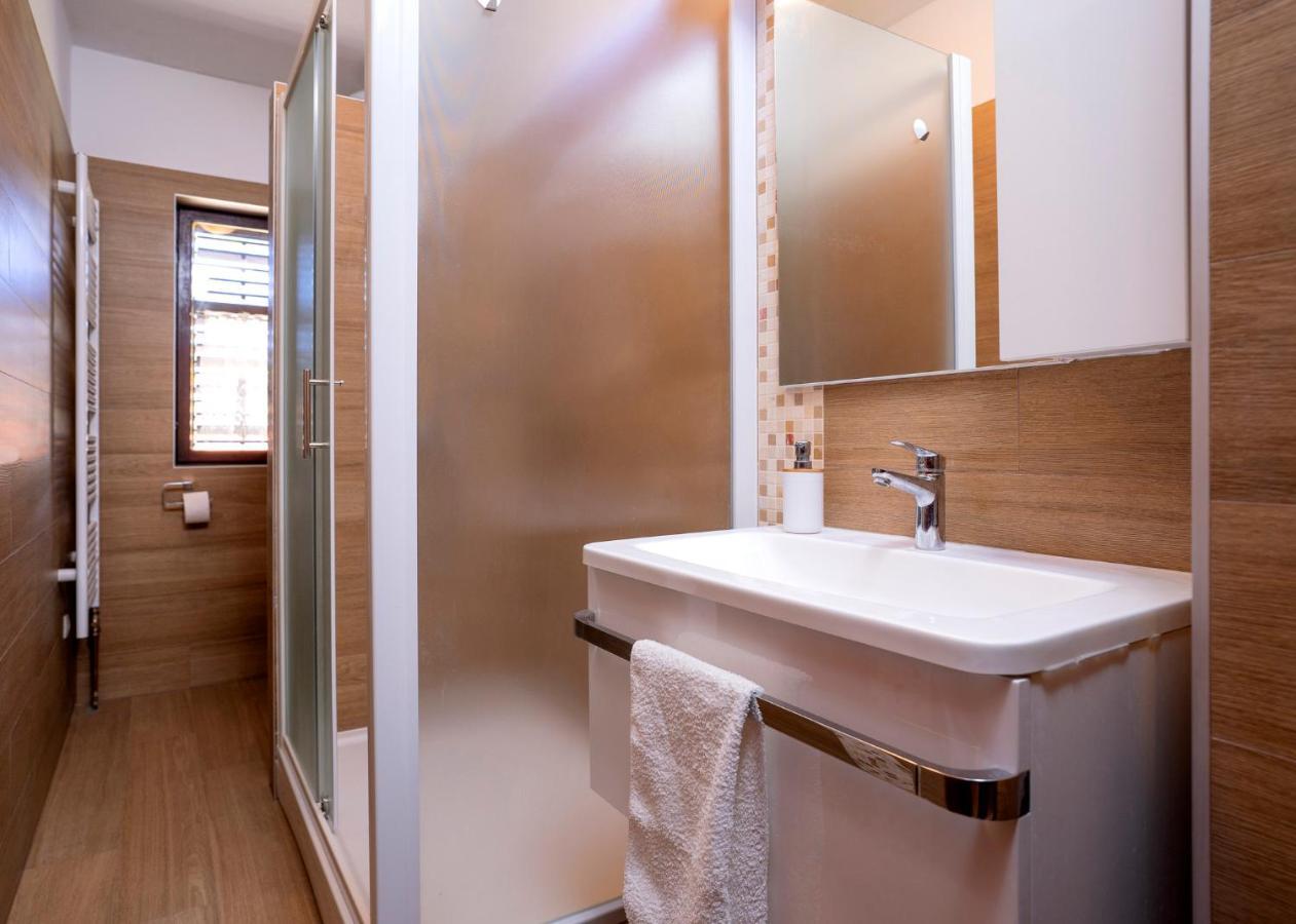 Apartments Draganic Jelsa  Kültér fotó