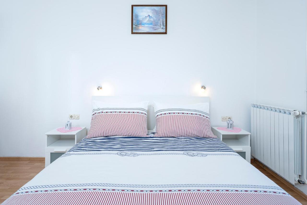 Apartments Draganic Jelsa  Kültér fotó